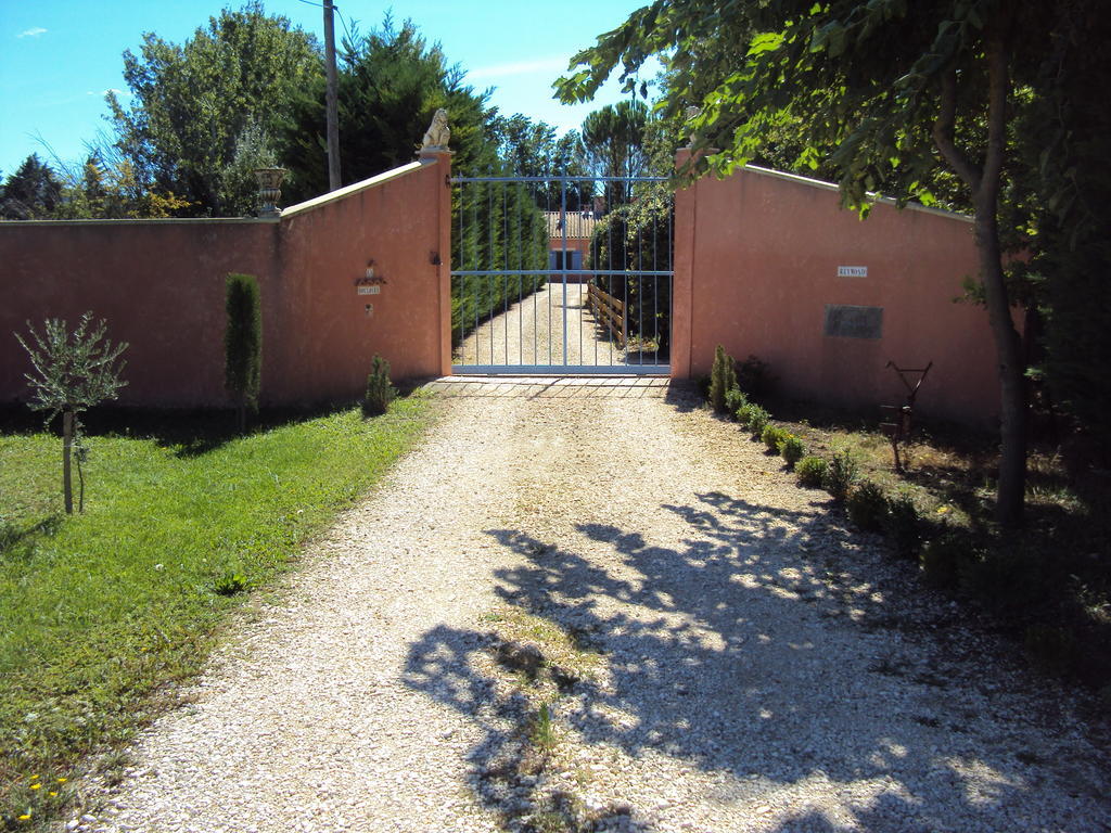 Maison D'Hotes La Douloire Pernes-les-Fontaines Habitación foto